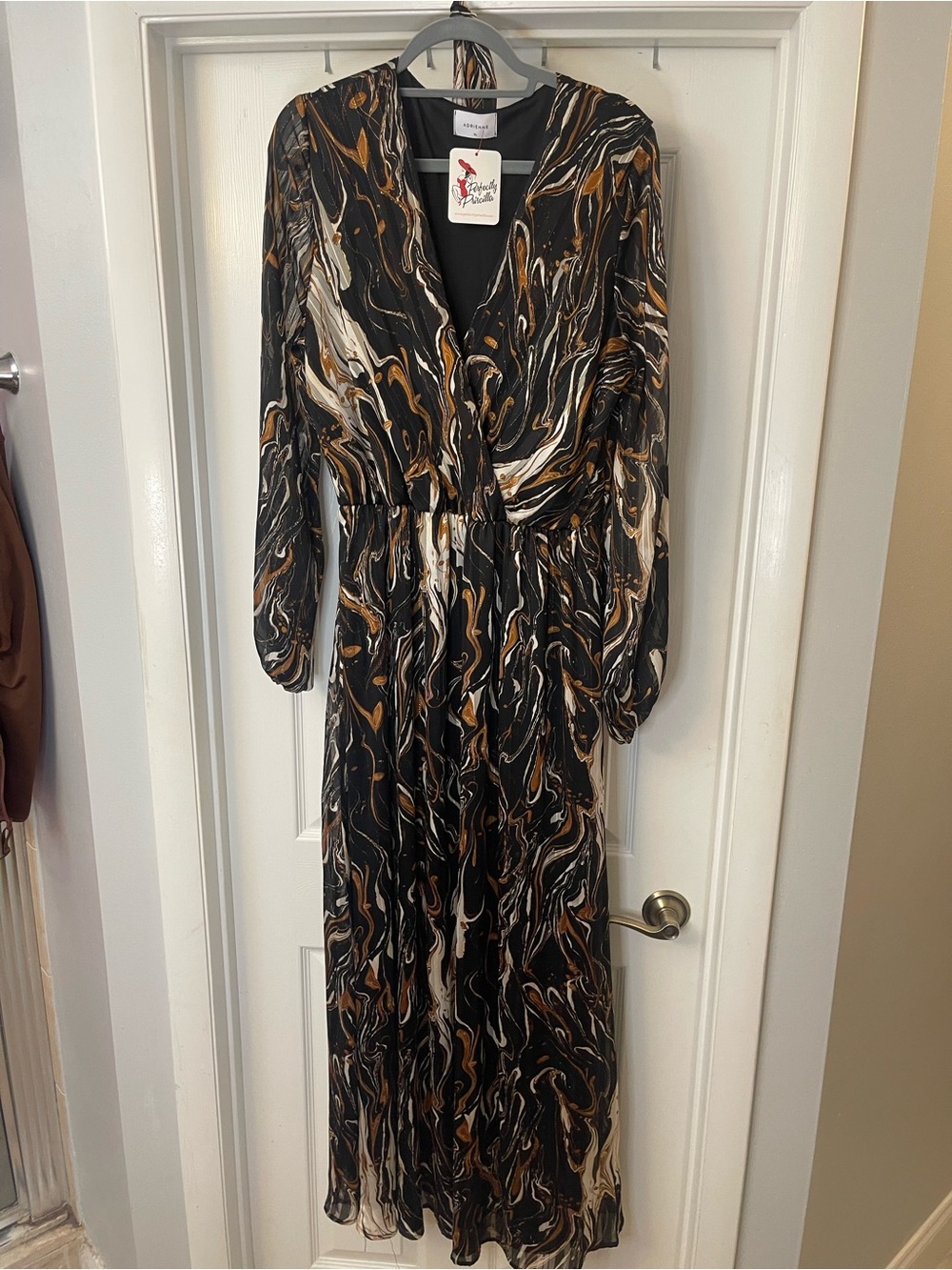 NWT Long Sleeve Marble-Print Maxi Dress in Black and Gold XL